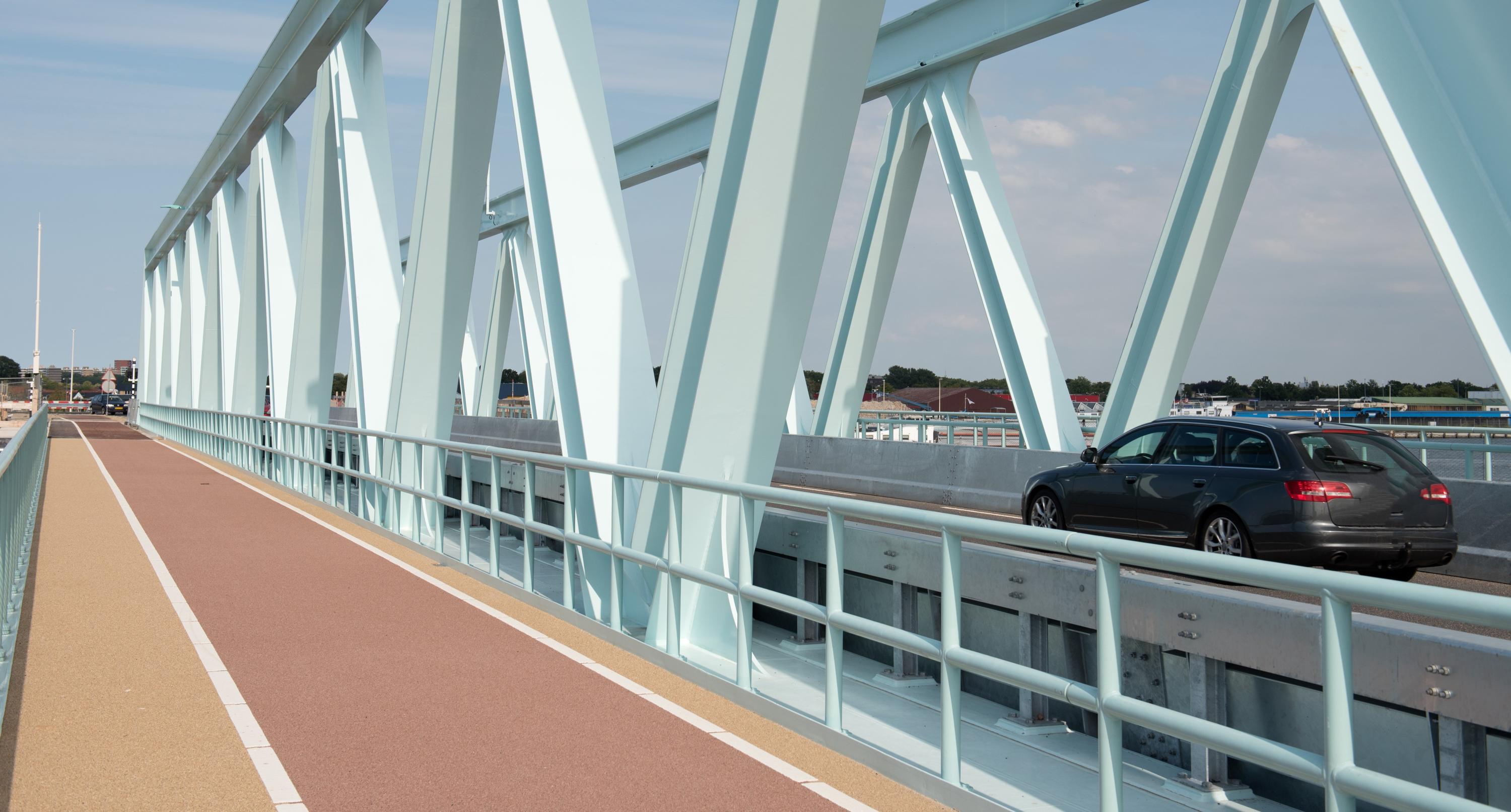 Verkeer over de zuidbrug